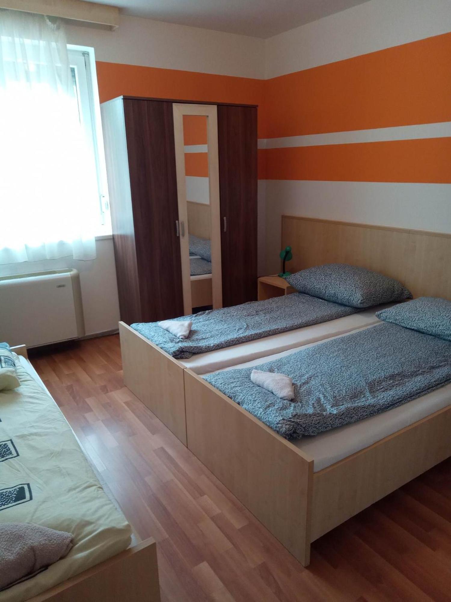 Oazis Wellness Apartman2 Hajdúszoboszló 객실 사진
