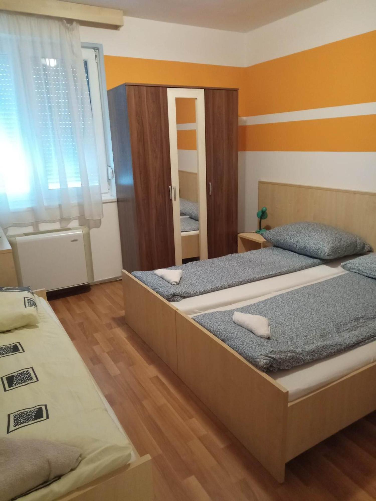 Oazis Wellness Apartman2 Hajdúszoboszló 객실 사진