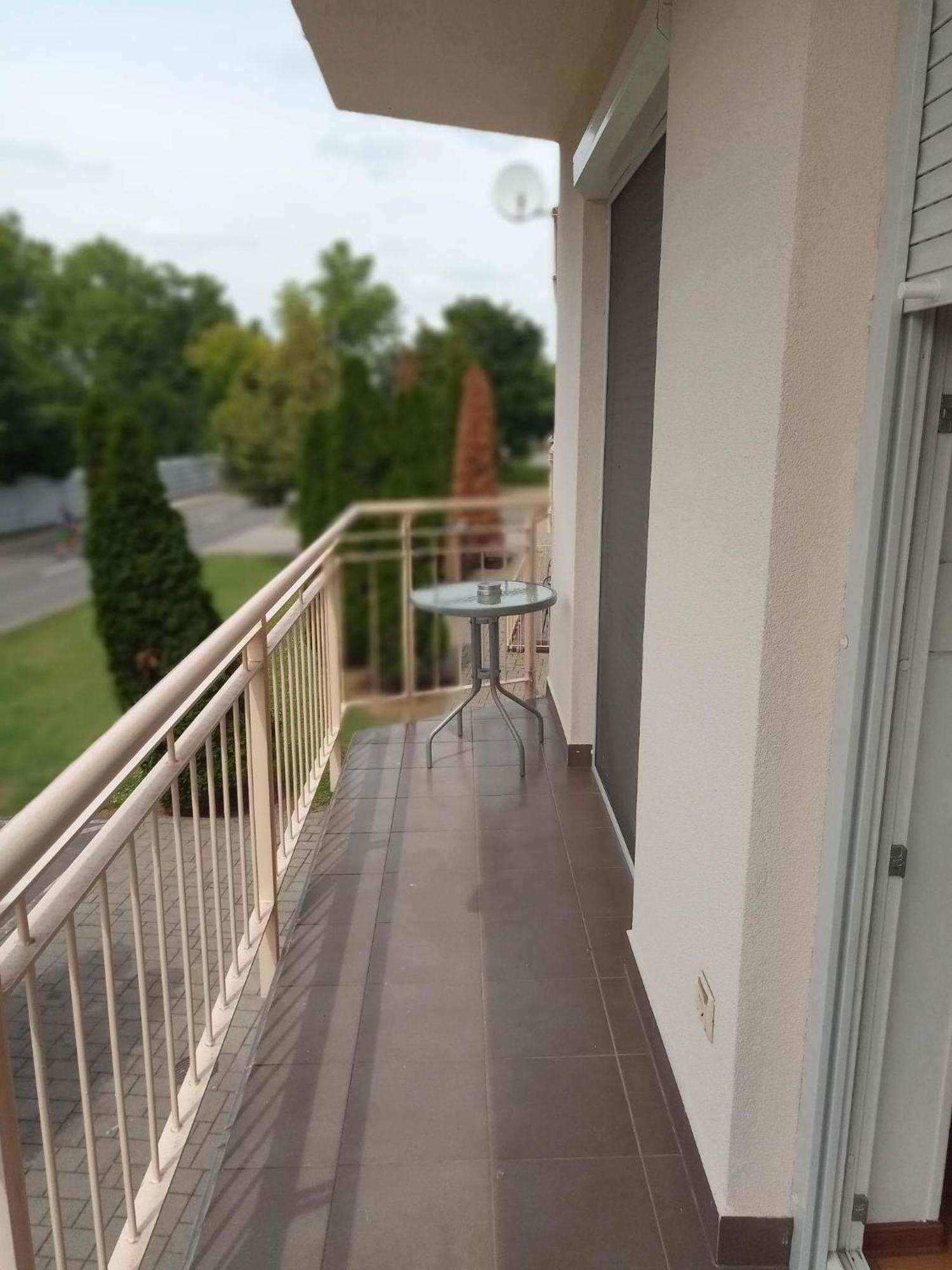 Oazis Wellness Apartman2 Hajdúszoboszló 객실 사진