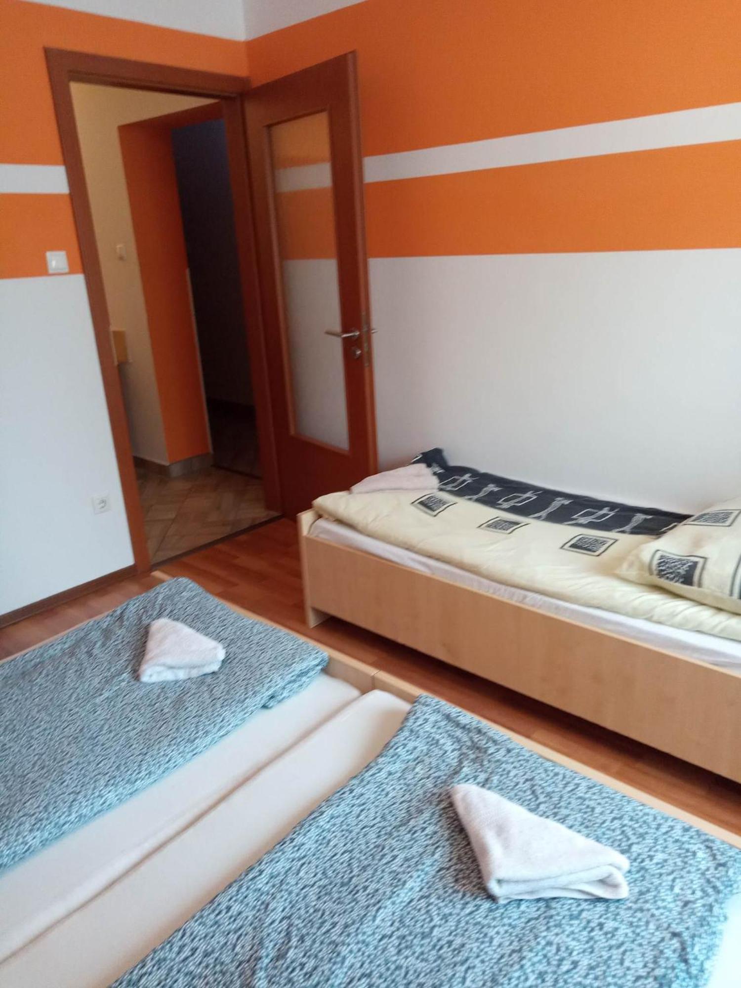 Oazis Wellness Apartman2 Hajdúszoboszló 객실 사진